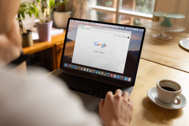 Recherche sur google avec un pc portable